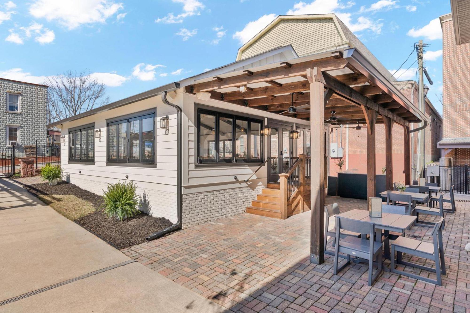 27 On Park Boutique Hotel & Venue Dahlonega Exterior foto